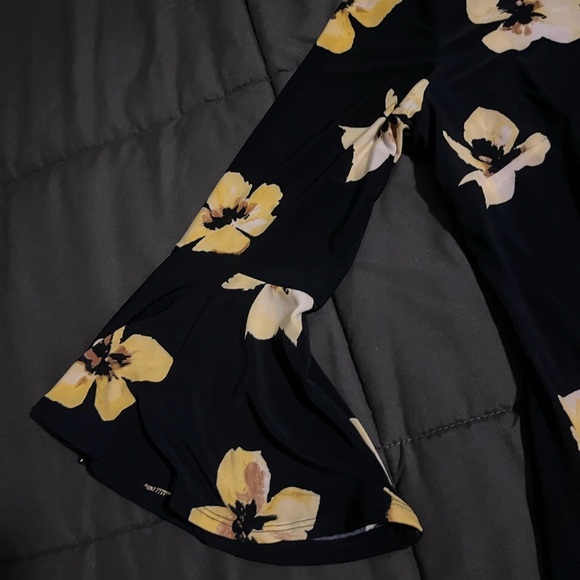 Floral Bell Sleeve Dress - Picture 3 of 12